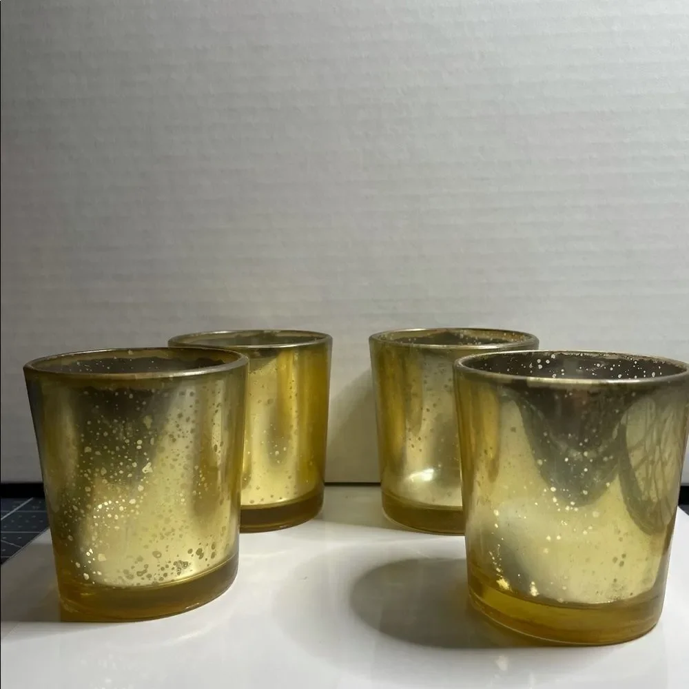 GOLDTONE VOTIVE CANDLES SET OF 4‎